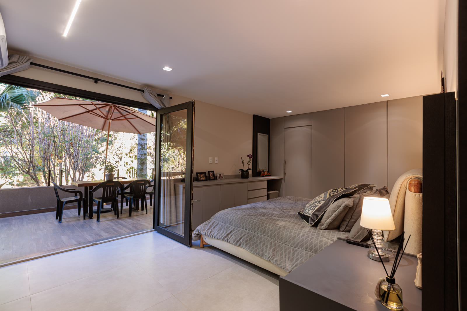 Residência · Veranda master suite
