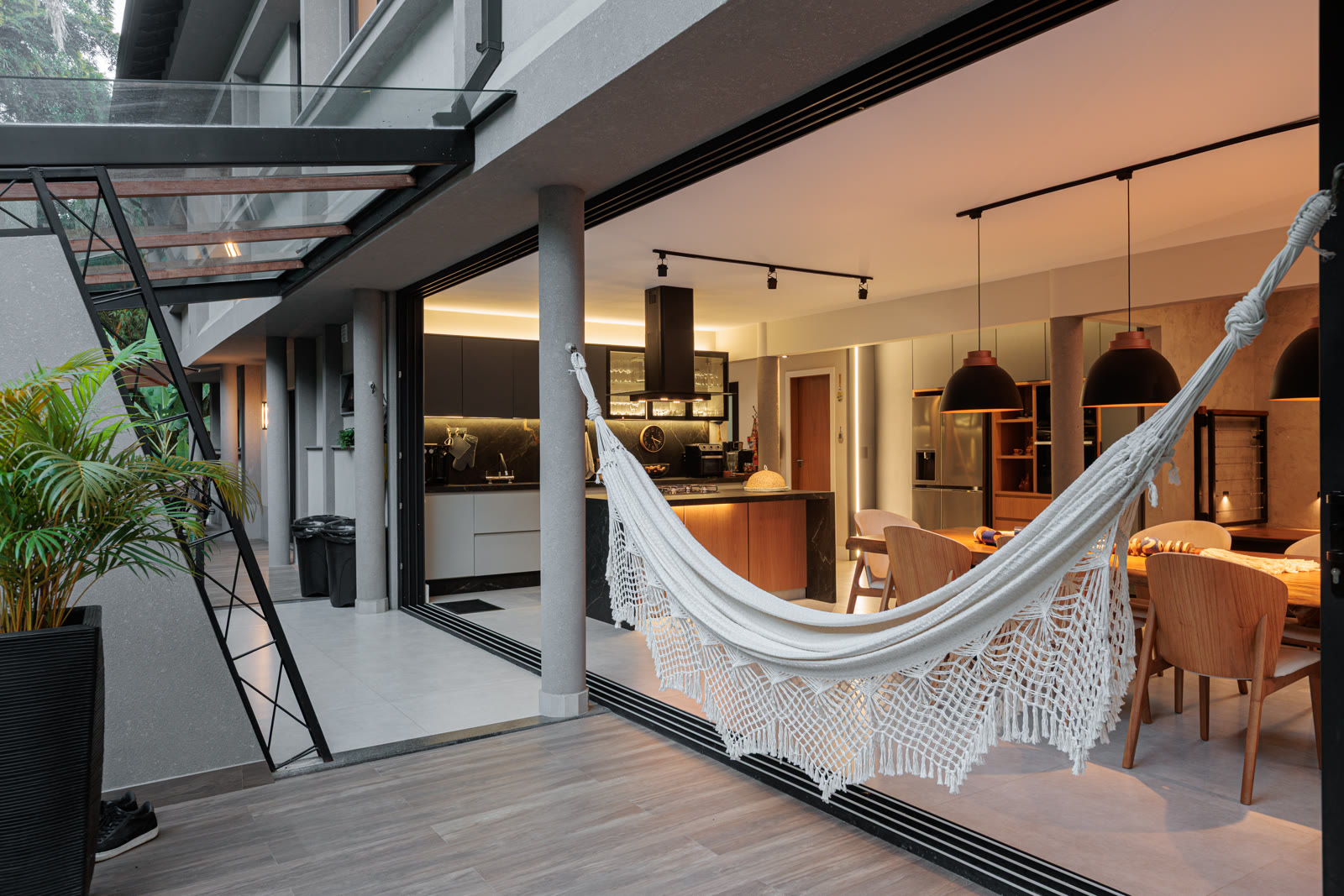 Residência · Veranda em baixo