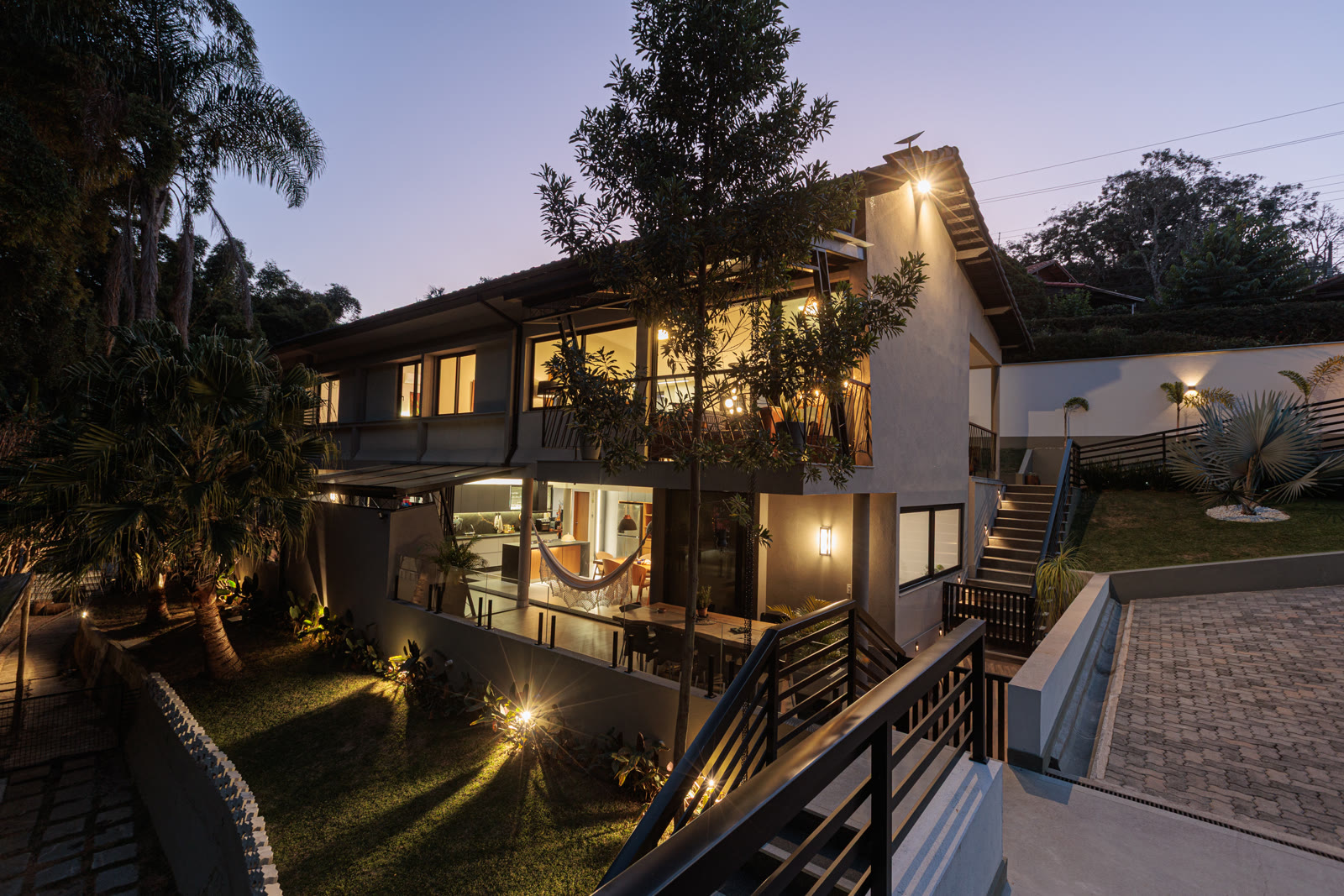 Residência · Casa a noite