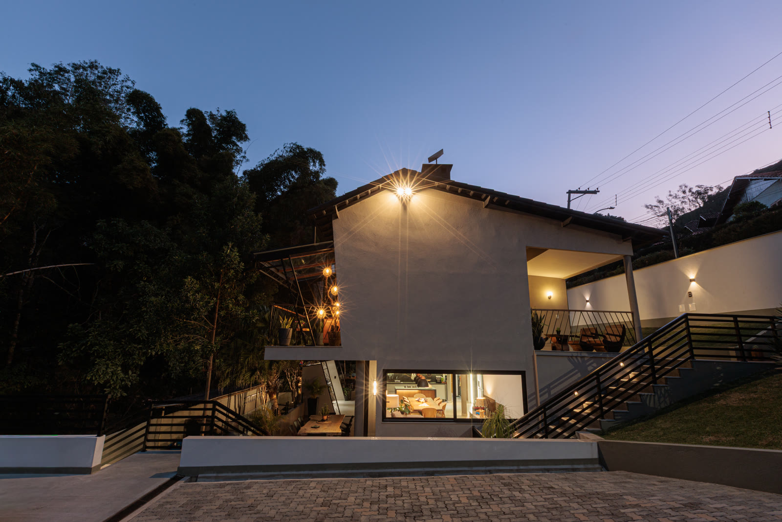 Residência · Casa a noite