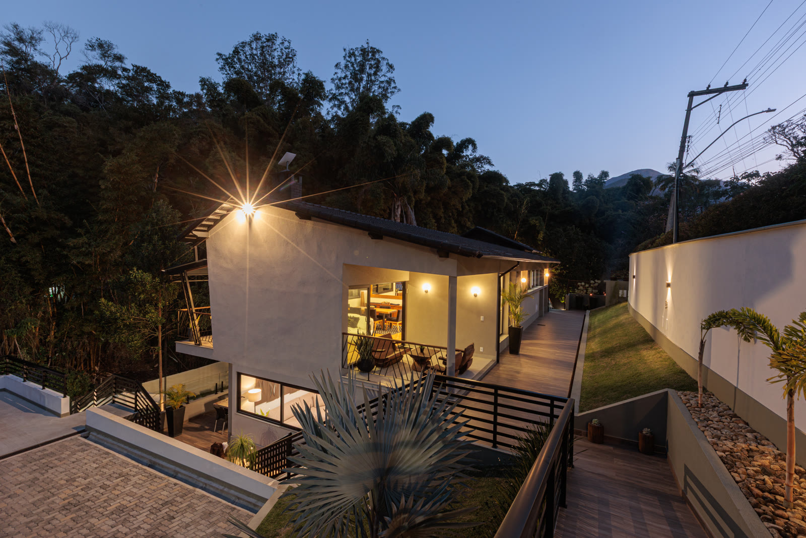 Residência · Casa a noite