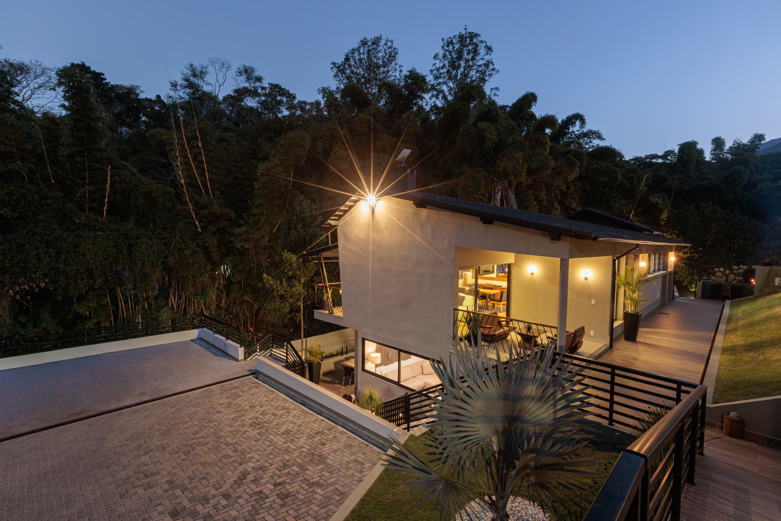 Residência · Casa a noite