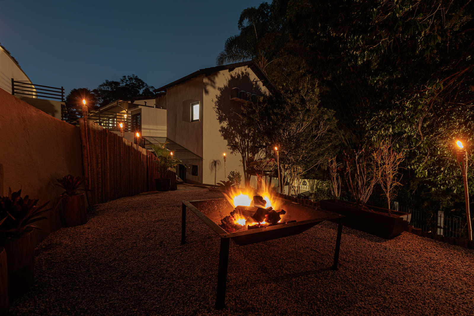 Residência · Casa a noite