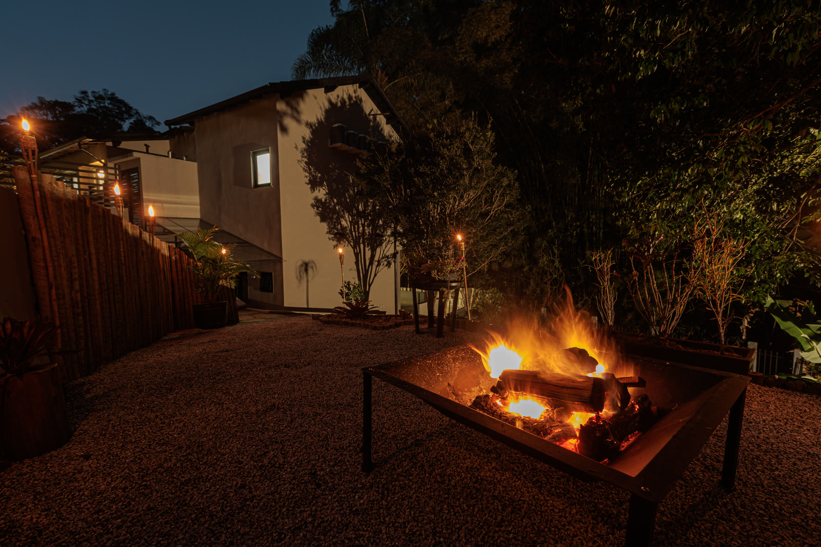 Residência · Casa a noite